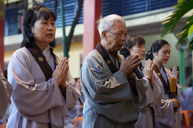 Phật tử Pháp Thiện Thịnh dâng lời tri ân