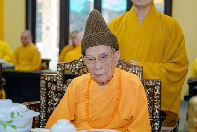 Trưởng lão Hòa thượng Thích Đức Nghiệp, Phó Pháp chủ kiêm Giám luật Hội đồng Chứng minh Trưởng lão Hòa thượng Thích Đức Nghiệp, Phó Pháp chủ kiêm Giám luật Hội đồng Chứng minh