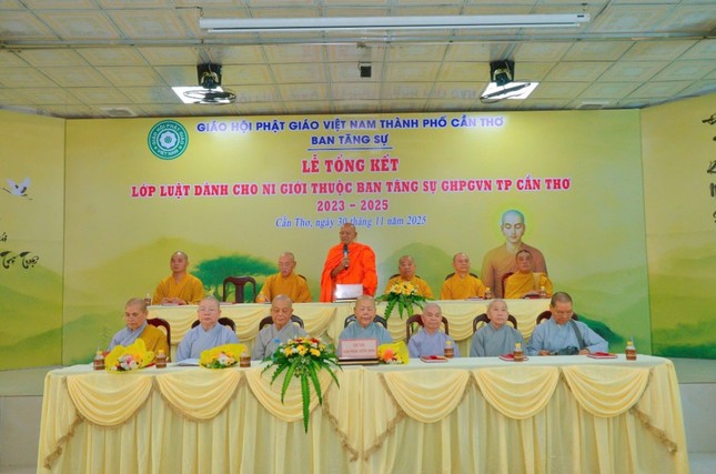 Hòa thượng Đào Như ban đạo từ Hòa thượng Đào Như ban đạo từ