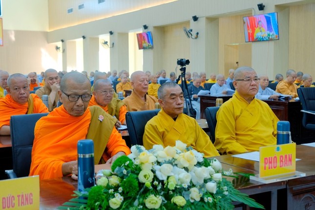 Chư tôn đức tham dự