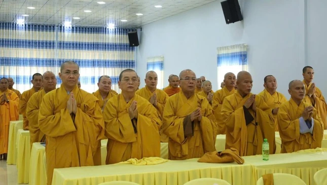 Chư tôn đức tham dự