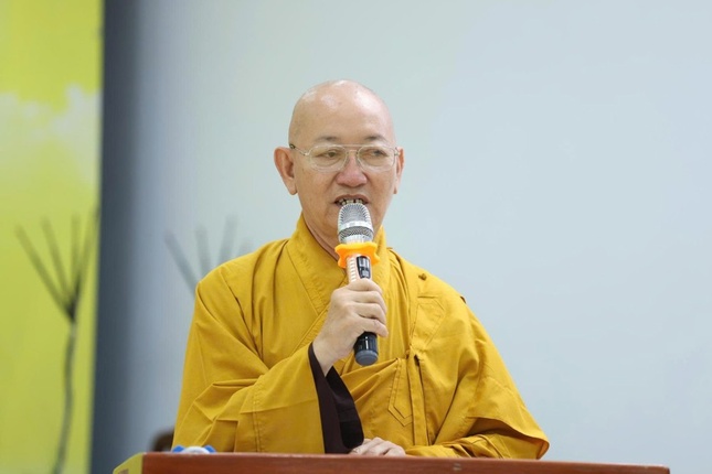 Thượng tọa Thích Quảng Tâm cung tuyên sơ lược tiểu sử Đức vua - Phật hoàng Trần Nhân Tông Thượng tọa Thích Quảng Tâm cung tuyên sơ lược tiểu sử Đức vua - Phật hoàng Trần Nhân Tông