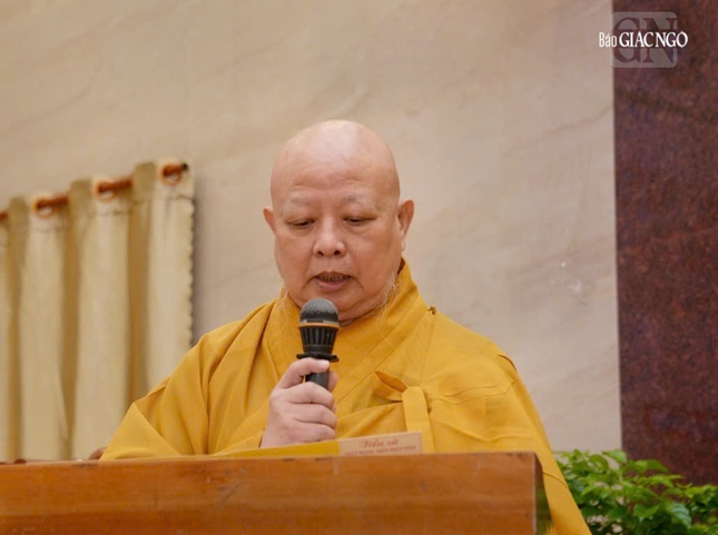 Hòa thượng Thích Lệ Trang cung tuyên tiểu sử Đức vua - Phật hoàng Trần Nhân Tông