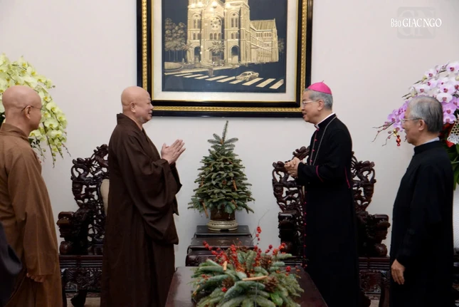 Lãnh đạo hai tôn giáo tại TP.HCM chia sẻ nhiều thông tin liên quan Lãnh đạo hai tôn giáo tại TP.HCM chia sẻ nhiều thông tin liên quan