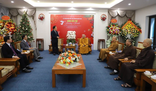 Mục sư Bùi Văn Sản cảm ơn phái đoàn GHPGVN