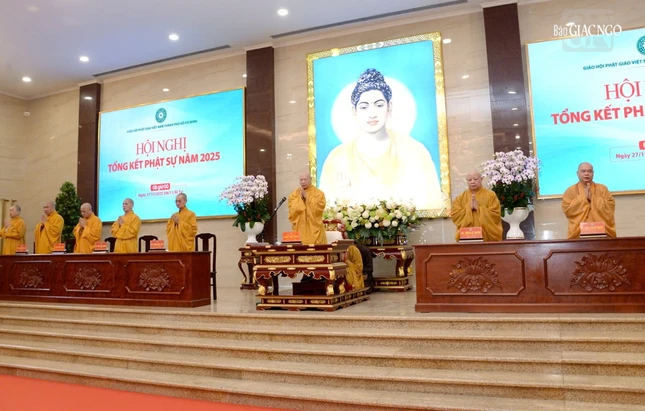 Chư tôn giáo phẩm chứng minh, tham dự