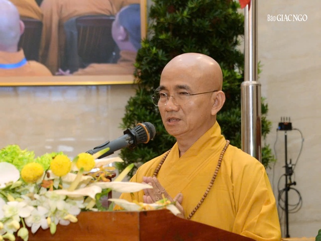 Thượng tọa Thích Thiện Quý báo cáo hoạt động Phật sự năm 2025 của GHPGVN TP.HCM