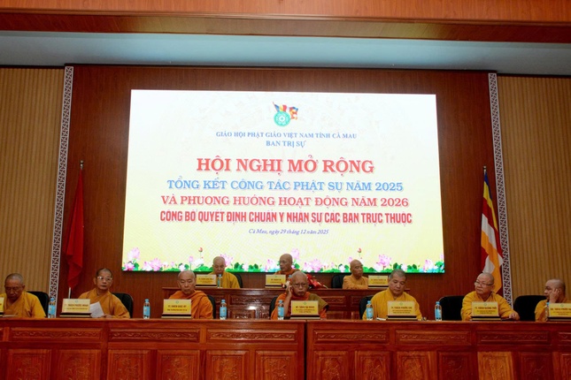 Chư tôn đức tham dự hội nghị Chư tôn đức tham dự hội nghị