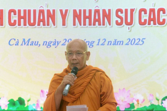 Hòa thượng Thạch Hà phát biểu chỉ đạo