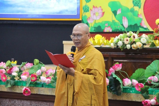 Thượng tọa Thích Thiện An phát biểu khai mạc