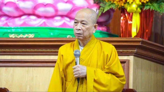 Thượng tọa Thích Huệ Khai đúc kết hội nghị Thượng tọa Thích Huệ Khai đúc kết hội nghị