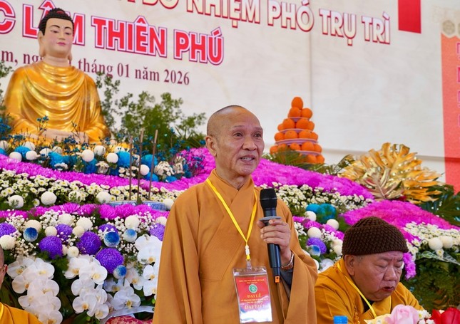 Hòa thượng Thích Thanh Điện ban đạo từ Hòa thượng Thích Thanh Điện ban đạo từ