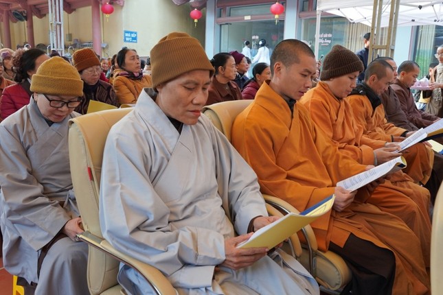 Chư tôn đức tham dự