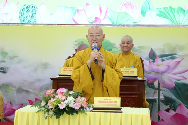 Thượng tọa Thích Quảng Tâm phát biểu chỉ đạo Thượng tọa Thích Quảng Tâm phát biểu chỉ đạo