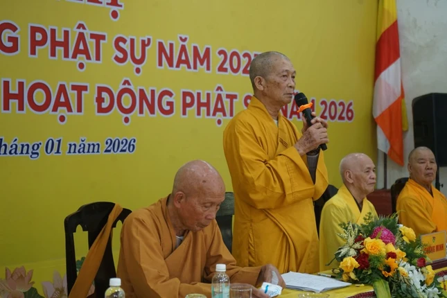 Trưởng lão Hòa thượng Thích Thiện Thành ban đạo từ