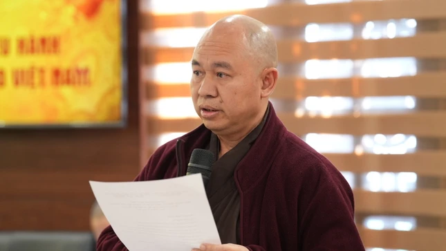 Thượng tọa Thích Đức Thiện, Phó Chủ tịch kiêm Tổng Thư ký Hội đồng Trị sự tại buổi họp