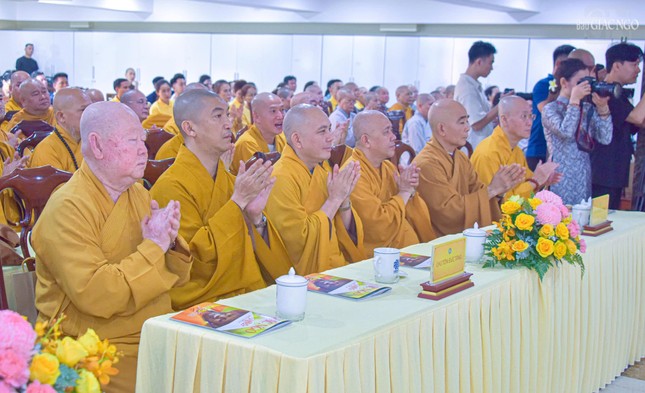 Chư tôn đức tham dự