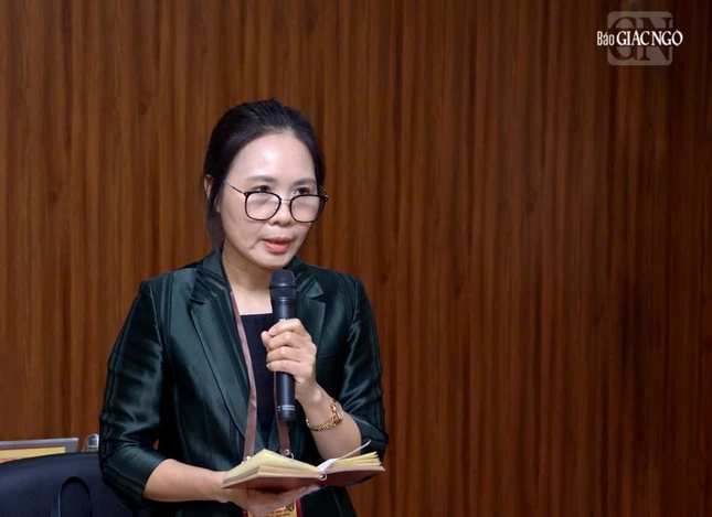 Bà Trần Thị Minh Nga phát biểu tại hội nghị