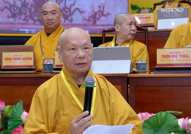 Trưởng lão Hòa thượng Thích Thiện Nhơn phát biểu khai mạc hội nghị