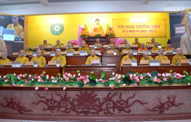 Chư tôn giáo phẩm chứng minh, chủ tọa hội nghị