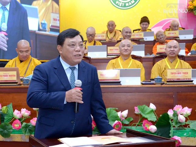 Thứ trưởng Bộ Dân tộc và Tôn giáo Nguyễn Hải Trung phát biểu tại hội nghị