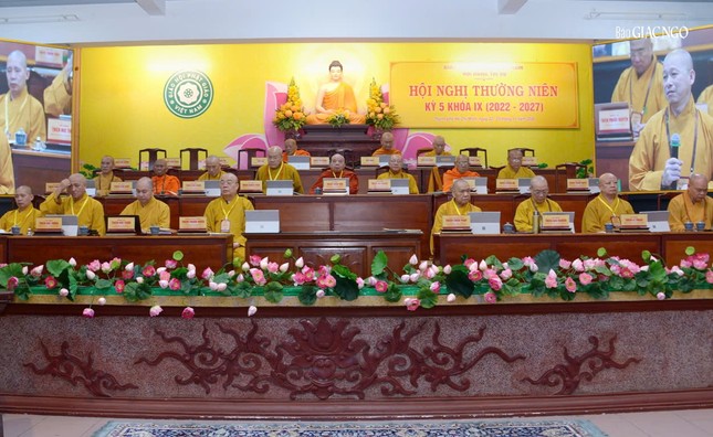 Chư tôn giáo phẩm chứng minh, chủ tọa hội nghị