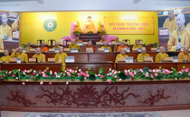 Chư tôn giáo phẩm chứng minh, chủ tọa hội nghị