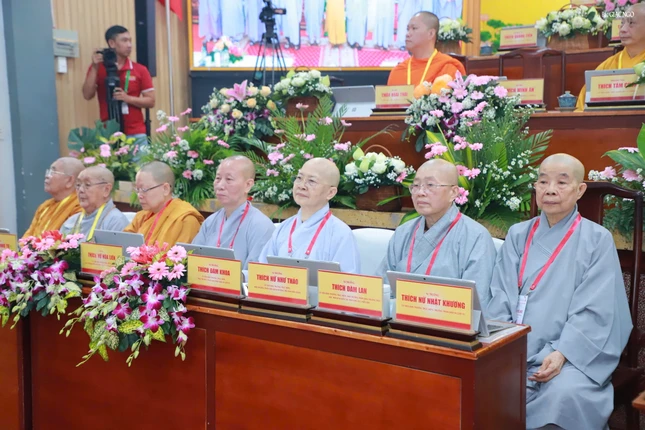 Chư tôn đức Ni trong Thường trực Phân ban Ni giới T.Ư