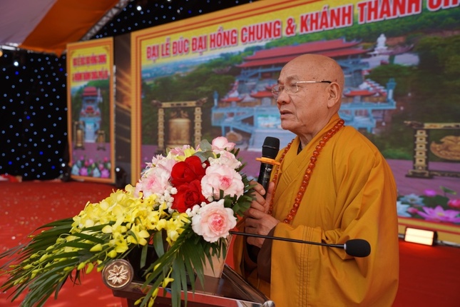 Hòa thượng Thích Quảng Tùng ban đạo từ