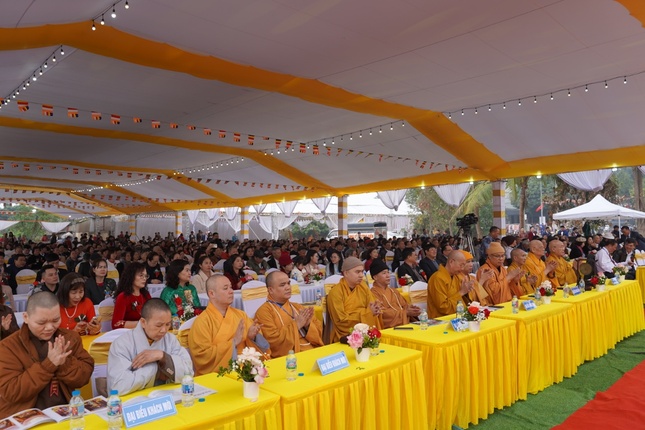 Chư tôn đức chứng minh, tham dự