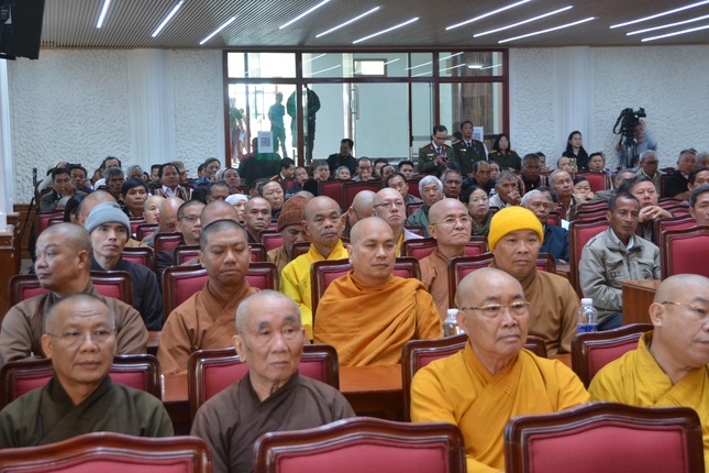 Chư tôn đức Ban Trị sự Phật giáo tỉnh Lâm Đồng tham dự