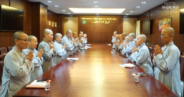 Quang cảnh buổi họp