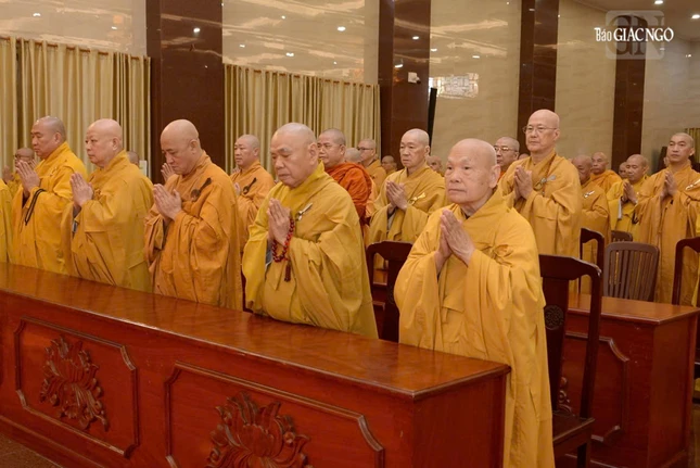 Chư tôn đức giáo phẩm tại buổi lễ tưởng niệm