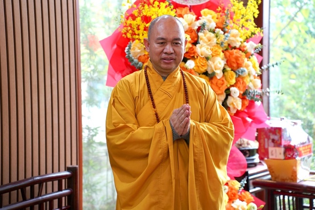 Thượng tọa Thích Đức Thiện phát biểu tại buổi gặp mặt