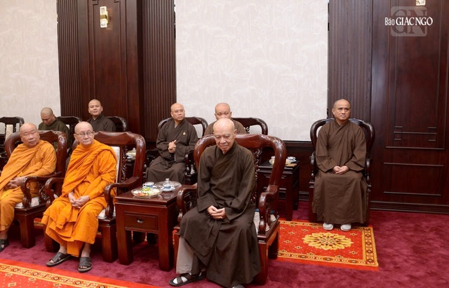 Chư tôn đức Ban Trị sự TP.HCM tại buổi chúc Tết lãnh đạo Thành ủy TP.HCM Chư tôn đức Ban Trị sự TP.HCM tại buổi chúc Tết lãnh đạo Thành ủy TP.HCM