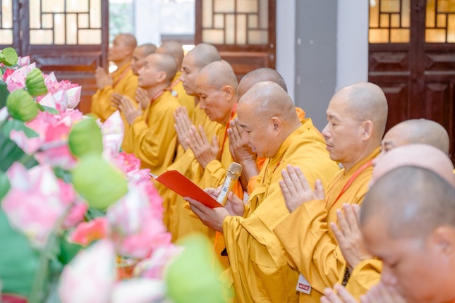 Thượng tọa Thích Phước Nguyên tác bạch khánh tuế