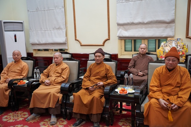 Chư tôn đức tham gia đoàn