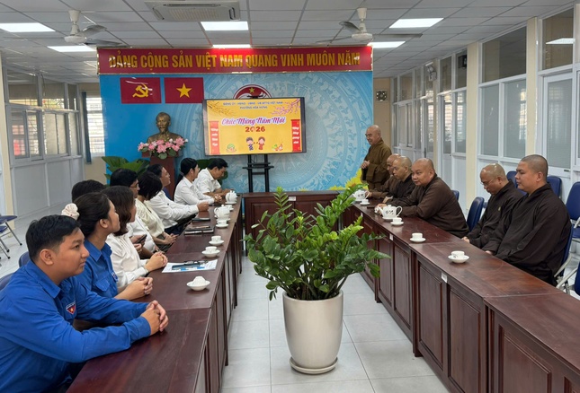 Hòa thượng Thích Nhựt Hỷ làm trưởng đoàn chúc Tết lãnh đạo P.Hòa Hưng