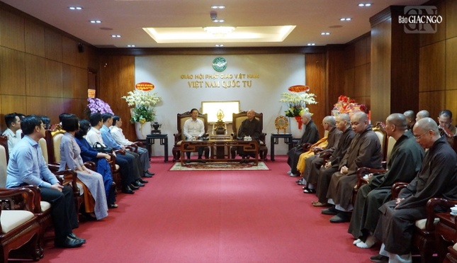 Quang cảnh buổi gặp mặt tại Việt Nam Quốc Tự