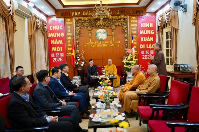 Quang cảnh buổi tiếp phái đoàn tại chùa Quán Sứ