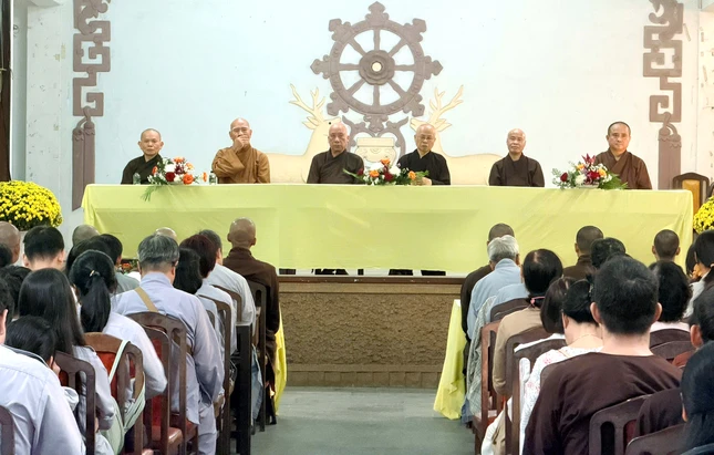 Lễ tất niên Ất Tỵ tại thiền viện Vạn Hạnh