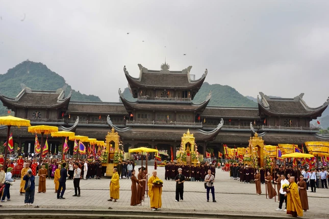 Khai hội xuân chùa Tam Chúc