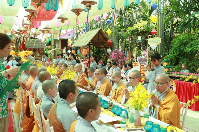 Đạo tràng trì tụng kinh Dược Sư