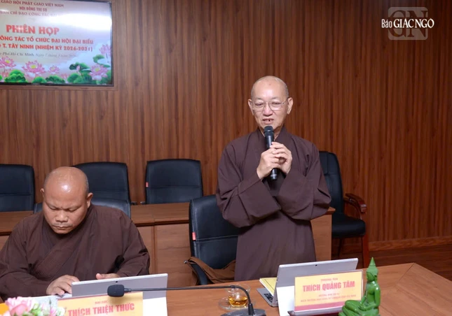 Thượng tọa Thích Quảng Tâm, Trưởng ban Trị sự tỉnh Tây Ninh tại buổi họp