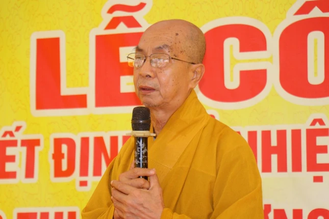 Hòa thượng Thích Nhựt Tấn ban đạo từ