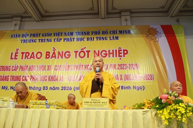 Hòa thượng Thích Phước Đạt huấn từ