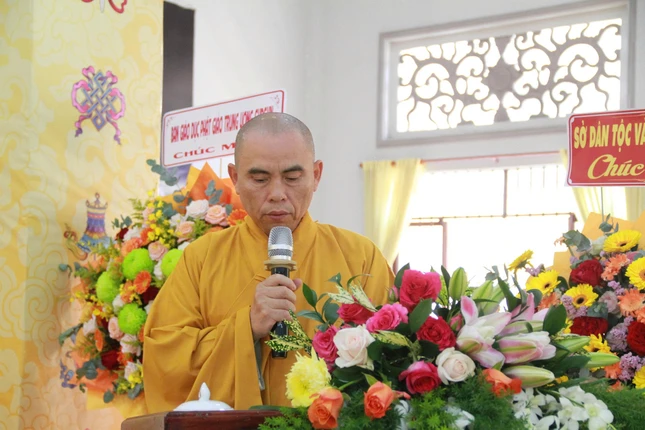 Thượng tọa Thích Nhuận Nghĩa phát biểu khai mạc