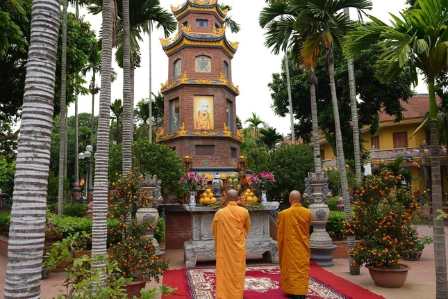 Bảo tháp tôn thờ Đức Đệ nhị Pháp chủ GHPGVN Bảo tháp tôn thờ Đức Đệ nhị Pháp chủ GHPGVN
