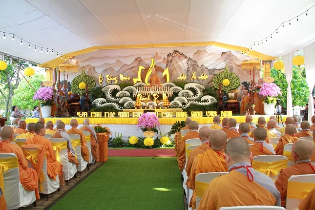 Lễ tưởng niệm Đức Thánh Tổ Ni Đại Ái Đạo - Kiều Đàm Di tại chùa chùa Phổ Chiếu