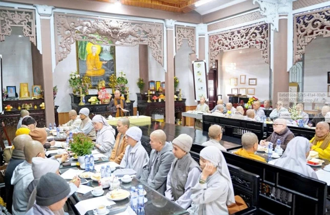 Chư Ni thuộc Ban Tổ chức tham gia buổi họp rà soát công tác tổ chức Đại lễ